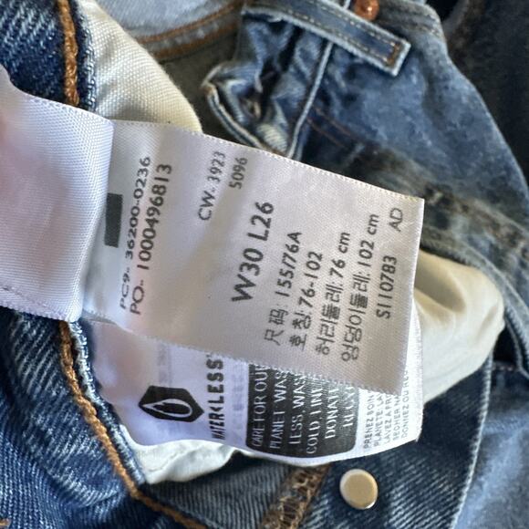 Levi's 501 Women's Jeans Blue Denim Classic Fit Button Fly 30x26 - Picture 4 of 14